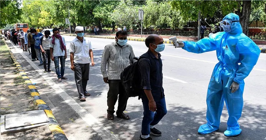 धारावी में तेज हुई कोरोना की धार! अब तक 1,889 लोग हुए संक्रमित धारावी में तेज हुई कोरोना की धार! अब तक 1,889 लोग हुए संक्रमित